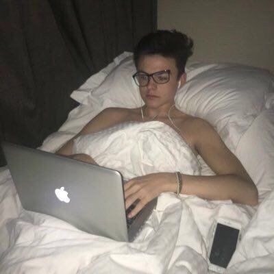 New Hope Club en Twitter: "Live stream at 5pm (GMT) ❤️" Crooked Glasses, He Asked For No Pickles, 5sos Pics, Reece Bibby, Blake Richardson, 5sos Pictures, Love Diary, New Hope Club, Man Band