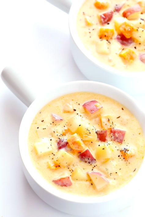 This delicious Three Potato Soup recipe is made with sweet, red and Yukon gold potatoes, and it's SO creamy and delicious. (And made without heavy cream!) Plus, it's super easy to make on the stovetop, and completely vegetarian. Large Batch Potato Soup, Ham And Potato Soup, Simple Dinners, Pho Soup, Oven Recipe, Roasted Garlic Cauliflower, Homemade Chicken Stock, Creamy Chicken Soup, Gold Potatoes