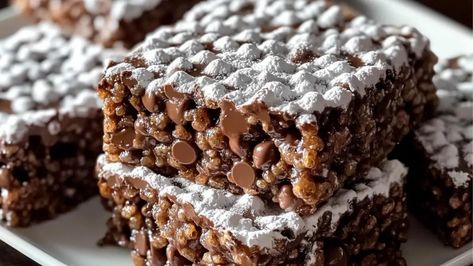 Muddy Buddy Rice Crispy Treats, Muddy Buddies Rice Krispy Treats, Muddy Buddy Rice Krispies, Rice Krispies Recipes, Muddy Buddy Rice Krispie Treats, Chocolate Krispies, Rice Krispies Chocolate, Rice Krispies Recipe, Rice Krispie Bars