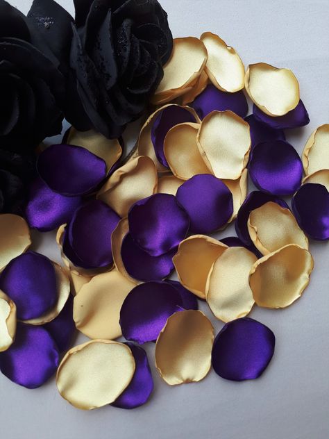 Gold Purple And White Party Ideas, Purple And Gold Color Palette, Gothic Wedding Decorations, Dark Purple Wedding, Lila Party, Wedding Aisles, Homecoming 2024, Purple Party Decorations, Moon Board