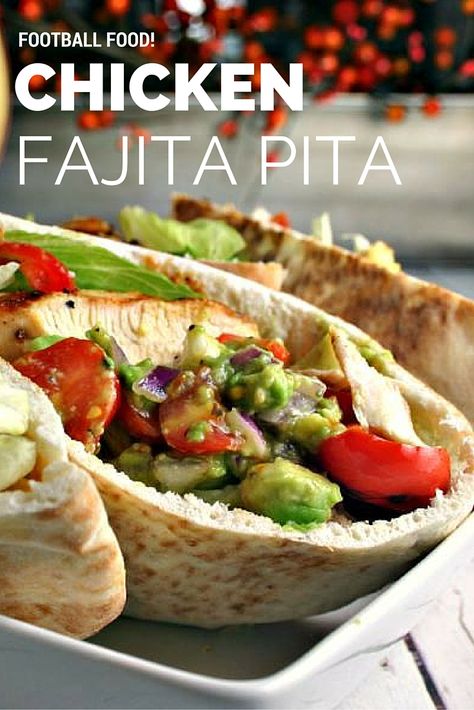 Grilled Chicken Pita Pockets, Pita Bread Fillings Chicken, Pita Tacos, Pita Pocket Ideas, Pitta Bread Recipe Lunches, Pita Pocket Filling Ideas, Pita Ideas, Pita Bread Recipe Sandwiches, Pita Sandwich Recipes