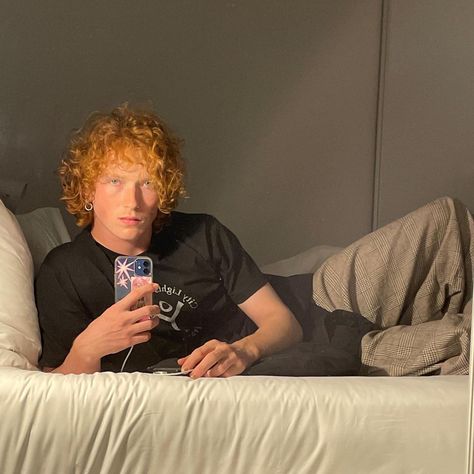 @delysidic shared a photo on Instagram: “fluoride stare” • Jun 30, 2022 at 10:35pm UTC Gideon Prewett, Fabian Prewett, Colton Ryan, Ginger Boys, Marauders Fancasts, Ginger Guys, Ginger Kids, Ginger Man, Men's Curly Hairstyles