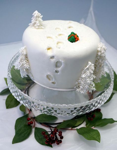 Winter Torte, Cake Christmas, Christmas Cake Designs, Christmas Cake Decorations, Xmas Cake, Winter Cake, Tree Cake, Cake Decorating Ideas, Christmas Tree Cake