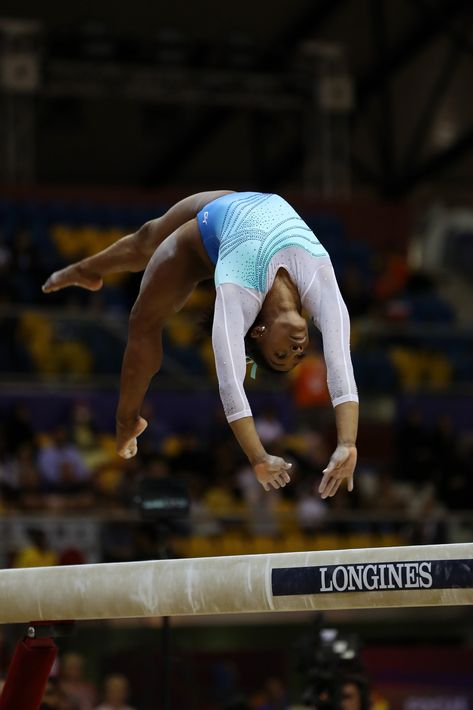 Gymnastics Simone Biles, Simon Biles Gymnastics, Simone Biles Aesthetic, Simone Biles Gymnastics, Simon Biles, Team Usa Gymnastics, Sports Video, Sports Girl, Gymnastics Videos