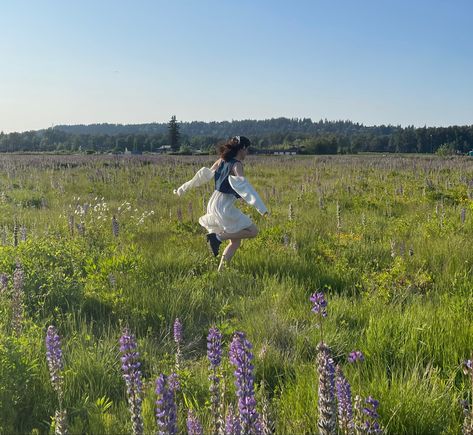 Frolicking Aesthetic, Frolicking In A Field Aesthetic, Prarie Core Aesthetic, Nature Aestethic, Marissa Core, Lucia Aesthetic, Lucia Core, Scout Aesthetic, Frolicking In A Field