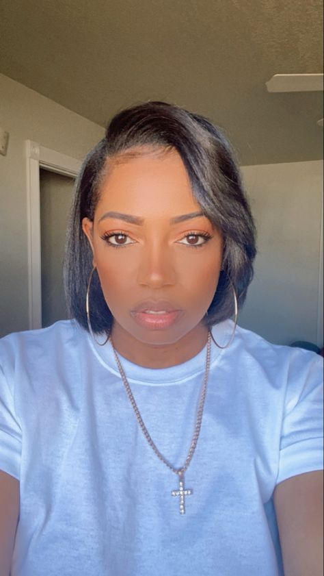 Short Natural Hair Bob Black Women, Medium Short Hair Black Women, Short Hair Bobs For Black Women, Short Bobs For Fine Hair Black Women, Short Bob Hairstyles No Bangs, Black Woman Bob Haircut, Chin Length Hair Black Women, Medium Relaxed Hairstyles, Bob Haircuts For Women Black Hair