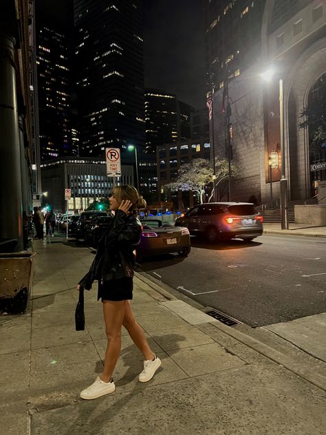 Late night downtown dallas night aesthetic Nightime Photoshoot City, Night On The Town Photoshoot, City Pics At Night, Downtown Pics At Night, Night Time City Photoshoot, Dallas Outfits Summer, Downtown Night Photoshoot, Downtown Dallas Aesthetic, Downtown Photoshoot Night