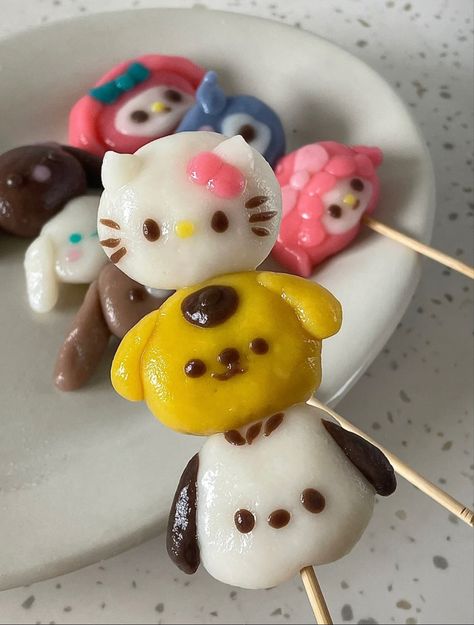 Sanrio Food, Sanrio Aesthetic, Pastel Cupcakes, Cute Sanrio, Kawaii Cooking, Cute Baking, Cute Snacks, Cute Food Art, Food Drinks Dessert