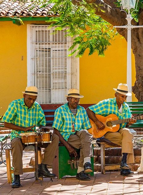 Havana, Cuba | What would you do with 8 hours in Cuba? The art and music culture in Havana is one of the city's biggest surprises. The creativity is nothing new. Cuban artists have been quietly challenging cultural elites since the beginning of time. And it's because of this, that the art and music are so rich and deeply ingrained in their culture. Havana Aesthetic, Cuban Aesthetic, Cuba Music, Cuba Culture, Cuba Art, Cuban Heritage, Vintage Cuba, Latin Culture, Cuban Music