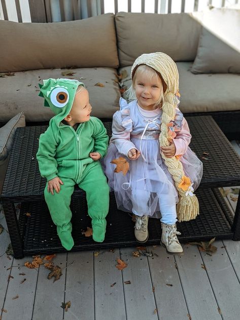 There is nothing like a homemade Halloween costume! I love to get some inspiration and then create my kiddos costumes the way I want them to be! I absolutely LOVE making this Rapunzel and Pascal sibling costume for my little ones! BLOG POST COMING SOON! Toddler Pascal Costume, Rapunzel And Lizard Costume, Family Rapunzel Halloween Costumes, Diy Pascal Costume Baby, Diy Pascal Costume, Rapunzel Family Costume, Rapunzel And Pascal Costume, Siblings Halloween Costumes, Brother And Sister Halloween Costumes