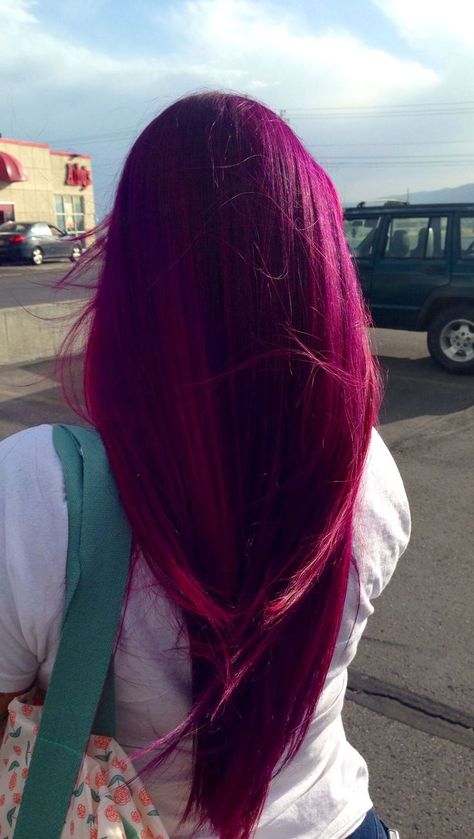 Magenta Hair Colors, Magenta Hair, Wine Hair, Red Hair Inspo, Hair Streaks, Dyed Hair Inspiration, Trendy Hairstyle, Pretty Hair Color, Pinterest Hair