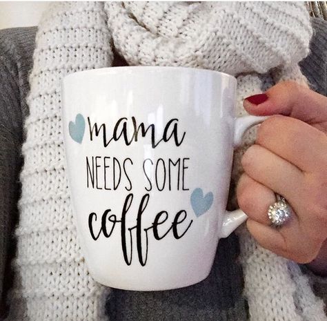 Mommy Needs Coffee Traveling Mom, Mom Needs, Work Fun, Traveling Tips, Coffee Obsession, Diy Mugs, Tassen Design, Cute Coffee Mugs, Need Coffee