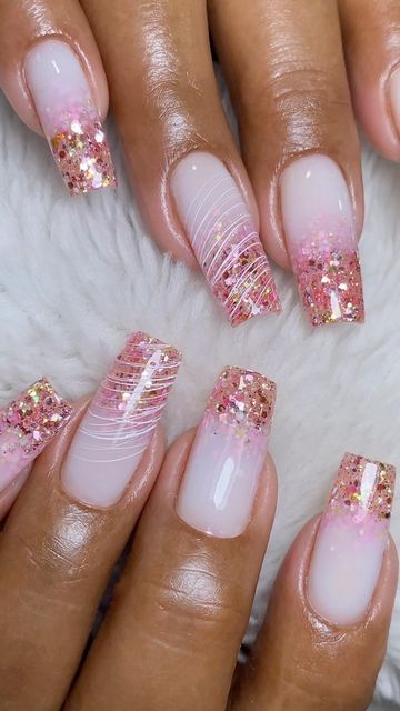 Baby Glitter Nails, Baby Glitter, Glam And Glitter, Rhinestone Nails, Glitter Nails, Swag Nails, Maquillaje De Ojos, Hair And Nails, Gel Nails