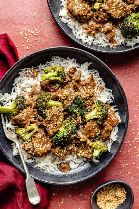 Slow Cooker Beef and Broccoli Bowls Beef And Broccoli Sauce, Healthy Beef And Broccoli, Erin Lives Whole, Beef And Broccoli Recipe, Easy Beef And Broccoli, Healthy Beef, Beef And Broccoli, Broccoli Recipe, Broccoli Stir Fry