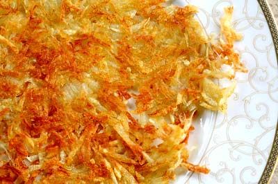 Crispy hash browns recipe.   Method for making perfectly browned and crispy hash brown potatoes. Oven Hashbrowns, Crispy Hashbrowns, Hashbrown Recipes, Hash Brown, Best Comfort Food, Hash Browns, Simply Recipes, Oven Recipes, Potato Dishes