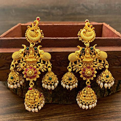 3 Jhumka Earrings Gold, Jhumka Earrings Gold, Silver Jhumka Earrings, Gold Jhumka, Jewellery Board, Gold Temple Jewellery, Ear Cuff Jewelry, Wedding Necklace Set, Indian Bridal Jewelry Sets