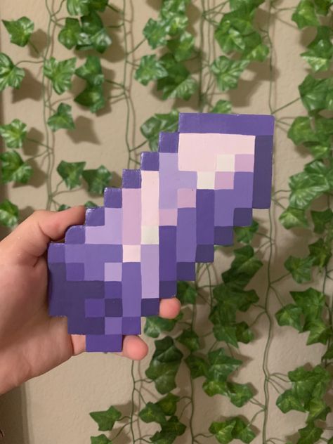 Minecraft Cornflower Pixel, Minecraft Amethyst Bedroom, Minecraft Cardboard Flowers, Minecraft Diy Crafts Aesthetic, Minecraft Block Art Diy, Minecraft Irl Decorations, Minecraft Diy Room Decor, Minecraft Mushroom Pixel Art, Minecraft Crafts Irl