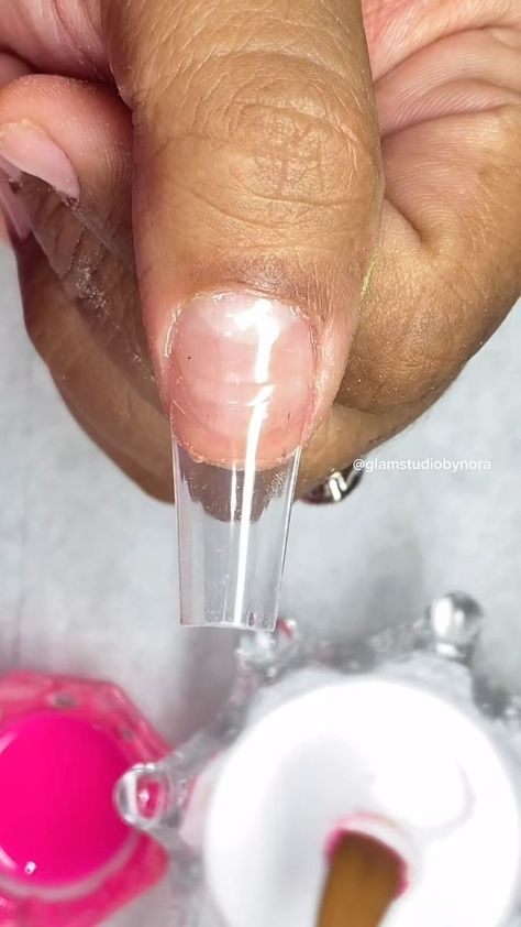 Dip Powder Nails At Home, How To Do Dips, Nails Original, Nails For Beginners, Acrylic Dip Nails, Glam Studio, Nails Dip, Dip Nails, Colored Acrylic