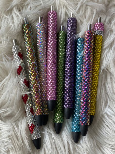 Bedazzled Cartridge Pen, Rhinestoning Things, Rhinestone Pens Pattern, Rhinestone Pen Patterns, Rhinestoned Things, Rhinestone Things, Things To Bedazzle, Bedazzled Items, Bling Pens