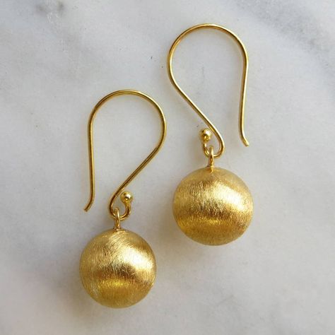 Simple Hanging Earrings Gold, Amethyst Jewelry Ring, Gold Ball Earrings, Small Earrings Gold, Antique Gold Earrings, Gold Earrings Models, Antique Jewellery Designs, Gold Pendant Jewelry, Gold Ring Designs