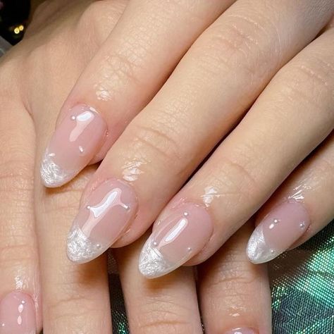 Nails By YS on Instagram: "Pearl French bridal nails 👰💅  #sghomebasednails #sghomebasedbusiness #sgnails #sgnailsalon #pearlnails #frenchnails" Pearl Nails French Tip, French Pearl Nails, Pearl French Nails, French Bridal Nails, Pearl Wedding Nails, Pearl French Tip Nails, Pearl French Tip, Pearls Nails, Simple Prom Nails