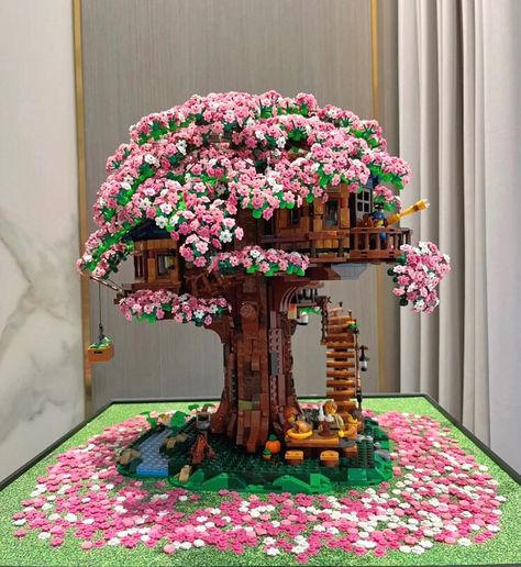 Lego Tree House, Lego Room Decor, Lego Tree, Best Lego Sets, Lego Decorations, Lego 4, Lego Display, Lego Diy, Lego Craft