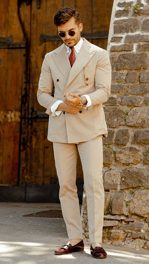 Linen Suit Men, Mens Linen Suit, Summer Wedding Suits, Summer Suits Men, Linen Outfits, Suit Guide, Linen Outfit, Cream Suit, Mens Casual Outfits Summer