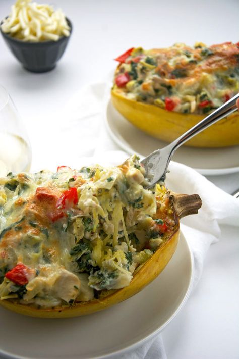 Spaghetti Squash With Chicken, Best Spaghetti Squash Recipes, Chili Spaghetti, Stuffed Spaghetti Squash, Sausage Rigatoni, Best Spaghetti, Chicken Spaghetti Squash, Spaghetti Squash Recipes, Spinach Artichoke Dip