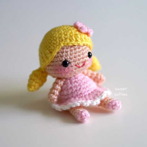 Crochet Kindness, Sitting Doll, Doll Design, Tiny Teddies, Crochet Doll Dress, Amazing Crochet, Crochet Dolls Free Patterns, Handmade Yarn, Leaving Gifts