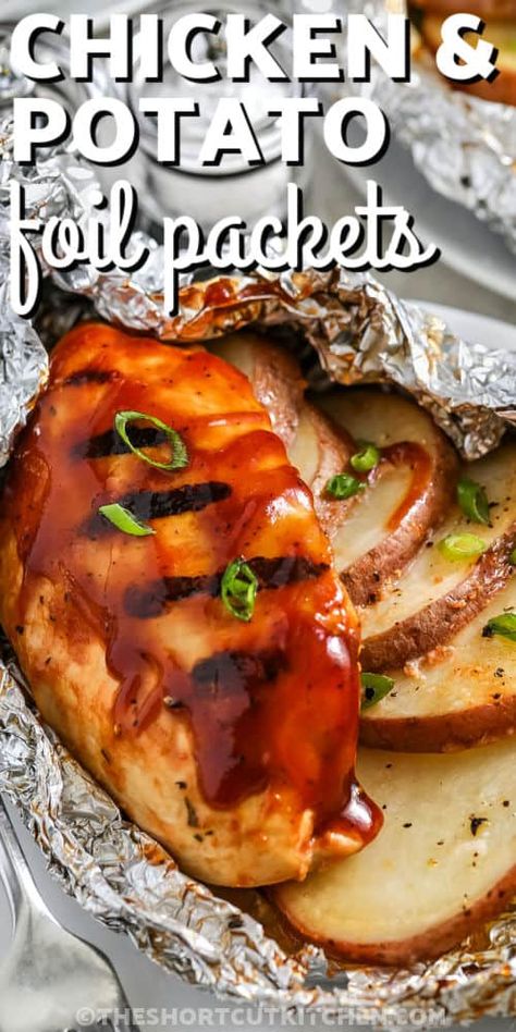 This recipe for chicken foil packets makes tender and juicy chicken. Cooking In Foil Packets, Foil Pack Dinners Camping, Chicken Potato Foil Packets, Easy Grilled Meals, Simple One Pan Meals, Chicken Foil Packets For Camping, Chicken Foil Packet Recipes, Foil Packets For The Grill Chicken, Hobo Foil Packs Chicken