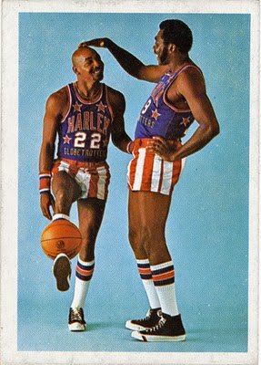 Harlem Globetrotters- Meadowlark Lemon, Curley Neal Throwback Jerseys, Win Streak, Richard Johnson, Cocoa Puffs, I Love Basketball, Harlem Globetrotters, Basketball Photography, Nba Legends, Basketball Legends