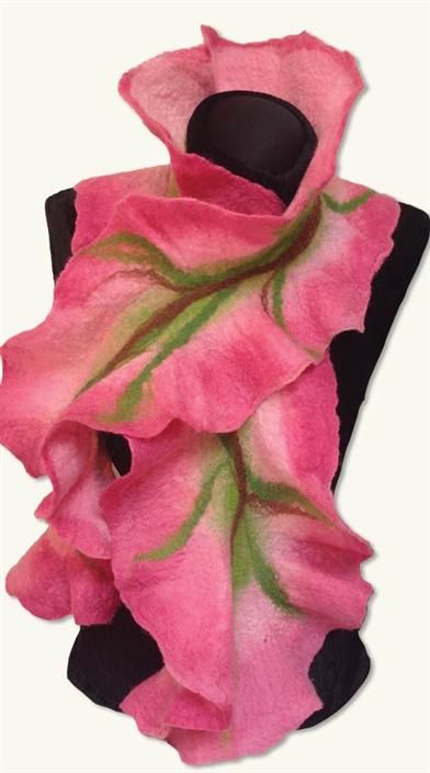 ROSEPETAL DREAM FELTED WOOL DRAPE Piskel Art, Pink Accessories, Felted Scarves, Nuno Felting, Vintage Scarf, Soft Sculpture, Wet Felting, Felted Wool, Felt Art