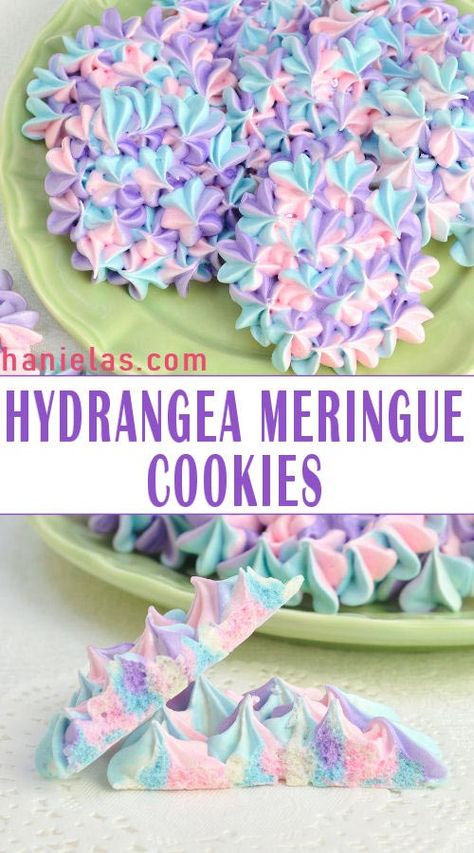 Meringue Pops Ideas, Meringue Pops Recipes, Cute Meringue Cookies, Merengue Pops, Merengue Cookies, Pastel Hydrangea, Meringue Pops, Meringue Cookie, How To Make Meringue