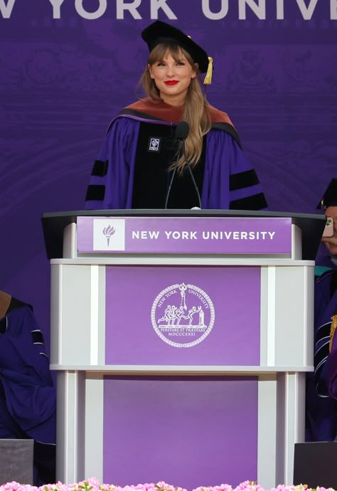 From inspirational quotes from Taylor Swift to Ariana Grande’s words of wisdom, these are the best graduation quotes for commencement speeches, senior quotes, and more. New York University Graduation, Virgo 2023, Nyu University, Nyu Graduation, Best Graduation Quotes, Senior Ads, Dream University, University Aesthetic, Graduation Speech