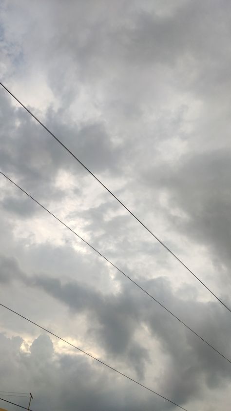 Rainy Day Sky Aesthetic, Rainy Clouds Snap, Rainy Clouds Photography, Rainy Day Aesthetic Instagram Story, Rainy Sky Aesthetic, Rainy Day Sky, Rainy Day Snap, Rainy Day Pics, Rainy Day Clouds