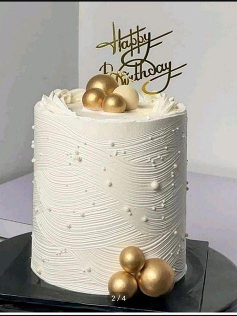 Royal Cakes, 30 Cake, Birthday Cake Decorating Ideas, Birthday Cake With Flowers, Food Tech, 18th Birthday Cake, Cake Decorating Ideas, A Birthday Cake, Birthday Cakes For Men