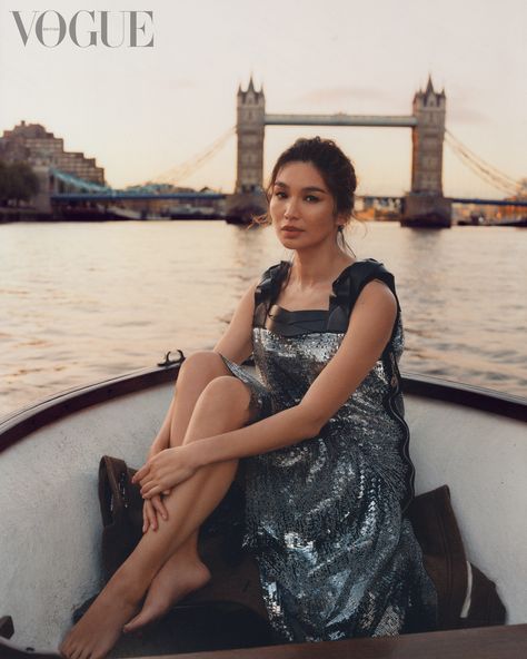 Vogue Design, British Asian, Gemma Chan, Female Directors, Crazy Rich, Timeless Chic, Vogue Covers, East Asian, Fashion Baby