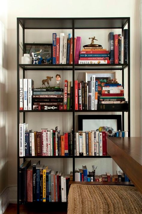 Minimalist Bookcase Decor, Book Case Ideas Living Room Apartment, Black Ikea Shelves, Vittsjo Shelves Living Room, Ikea Glass Shelves, Ikea Vittsjo Shelves Styling, Bookshelves Decorating Ideas, Bookstore Pictures, Zagreb Apartment