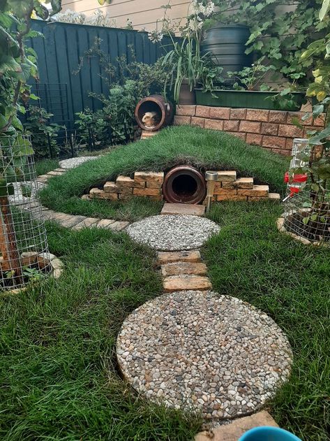 Bunny Playground Outdoor, Backyard Rabbit Habitat, Rabbit Area Outdoor, Rabbit Enclosure Ideas Outdoor, Backyard Bunny Habitat, Natural Rabbit Enclosure, Natural Rabbit Habitat, Tortoise Run Outdoor, Outdoor Sulcata Enclosure