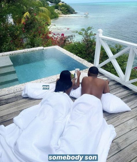 Black Couple Baecation Aesthetic, Black Couple On Vacation, Black Couple Vacation Pictures, Vacation Balcony Pictures, Resort Photoshoot Ideas Couple, Vacation Esthetics, Couples On The Beach, Baecation Black Couples, Black Couple Vacations