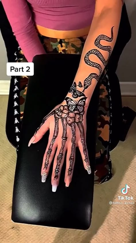 Bone Artwork, Skeleton Hand Tattoos, Skull Hand Tattoo, Hand Tattoos For Girls, Cute Hand Tattoos, Pretty Hand Tattoos, Henna Tattoo Designs Hand, Sharpie Tattoos, Skeleton Tattoos