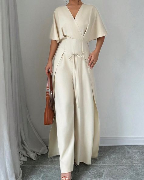 ✨Pre-order only, S(8) - XL(16)✨ Color Minimalist, Short Sleeve Jumpsuit, Bridal Jumpsuit, Loose Jumpsuit, Short Sleeve Jumpsuits, Fashion Inspiration Design, Jumpsuit With Sleeves, Classy Women, Fashion Wear