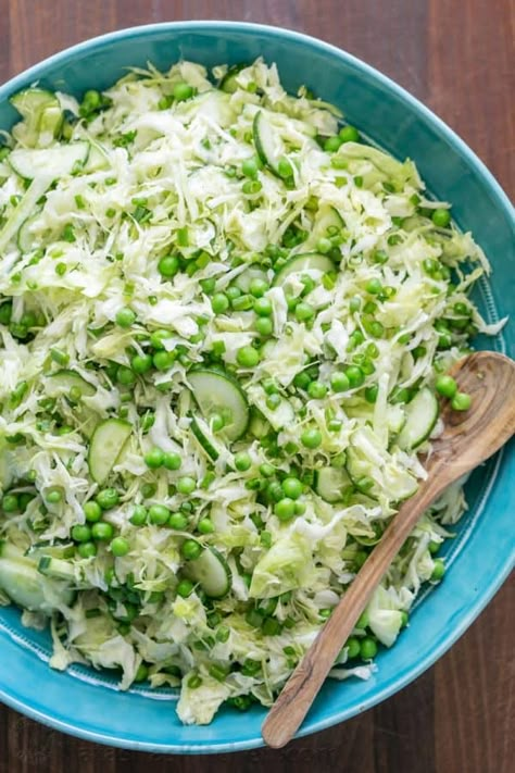 Easy Cabbage Recipes, Best Vegetable Recipes, Pea Salad Recipes, Cabbage Salad Recipes, Pea Salad, Pea Recipes, Cabbage Salad, Cabbage Recipes, Leftovers Recipes