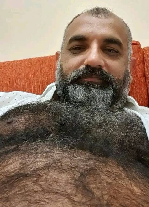 hairy man lover Big Bearded Men, Big Beards Men, Men Chest Hair, Boys Beard Style, Grey Bearded Men, Lumberjack Men, Dad Bodies, Vintage Muscle Men, Moustaches Men