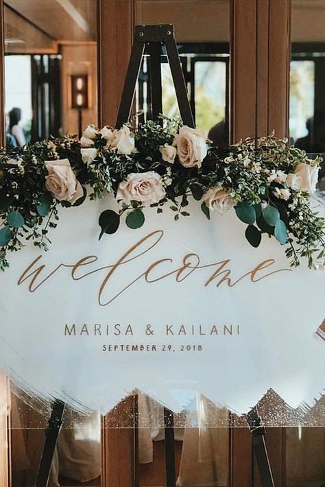 Acrylic Welcome Sign, Acrylic Wedding Sign, Flowers And Greenery, Acrylic Wedding, Wedding Welcome Signs, Wedding Guide, Wedding Cake Designs, Wedding Signage, Rustic Wedding Decor