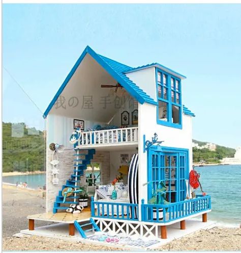 Beach Miniature, Beach Dollhouse, Victorian House Colors, Barbie Beach, Little Beach House, Miniature Ideas, Real Kitchen, Barbie Doll House, House Beach