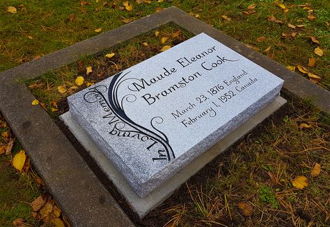 Flat Grave Marker Ideas Design, Flat Headstone Ideas Design, Head Stones Cemetery Ideas, Grave Stones Ideas, Pebble Projects, Headstones Designs, Flat Grave Markers, Flat Headstones, Tomb Stones