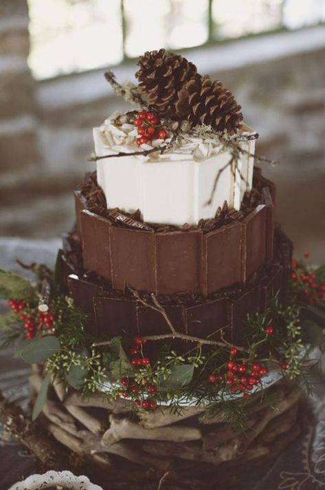 Woodland Wedding Cake, Wedding Color Schemes Winter, Christmas Wedding Cakes, Rustic Winter Wedding, Enchanted Forest Wedding, Winter Wedding Cake, Winter Cake, Water Wedding, Winter Wedding Colors