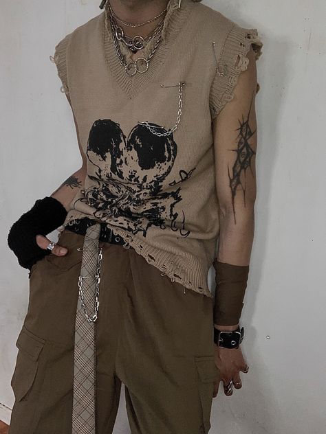 Unique Male Outfits, Halloween Fits Men, Harajuku Mens Fashion, Punk Clothes Men, Edgy Outfits Men, Distressed Clothing, Mens Sweater Vest, Layering Fashion, Floral Halloween