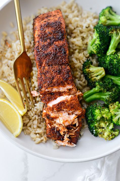 Summer Salmon Recipe, Blackened Salmon Recipes, Salmon Filets, Blackened Seasoning, Blackened Salmon, Easy Salmon Recipes, Easy Salmon, Glazed Salmon, Dinner Inspiration